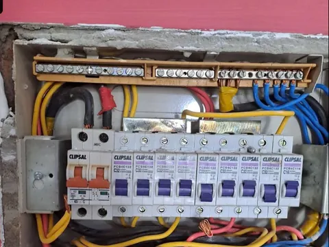 Tủ điện và hệ thống aptomat